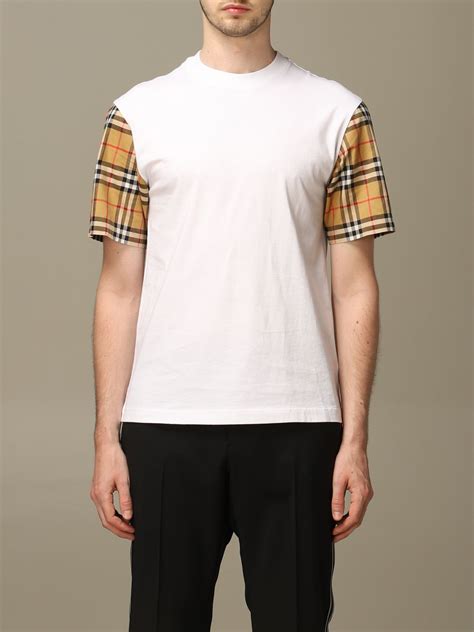 t-shirt burberry uomo bianco|T.